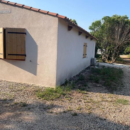Appartement Avec Jardin Privatif Cuers Exterior photo